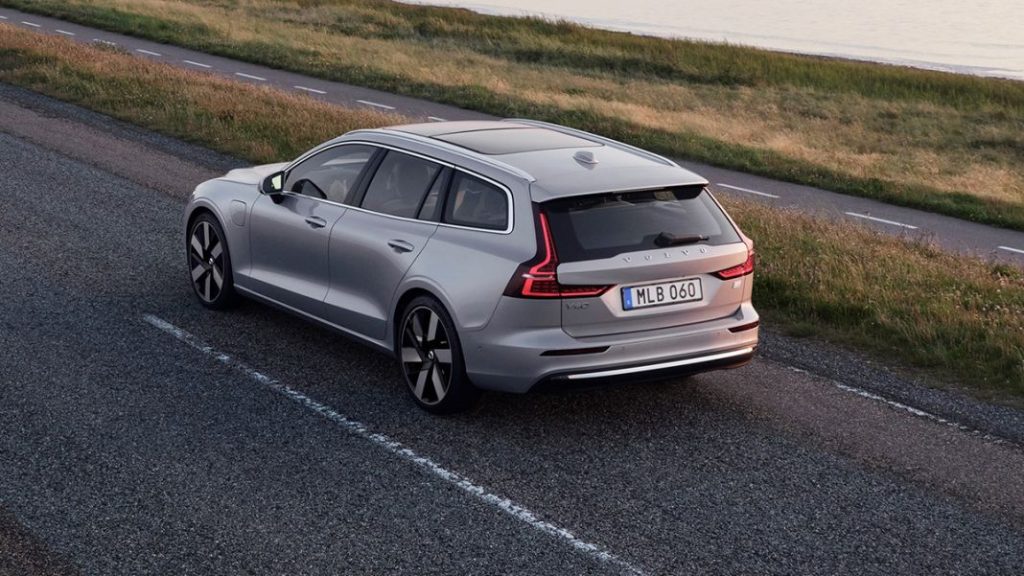 Volvo V60 Recharge T8 Silver Dawn Motor16